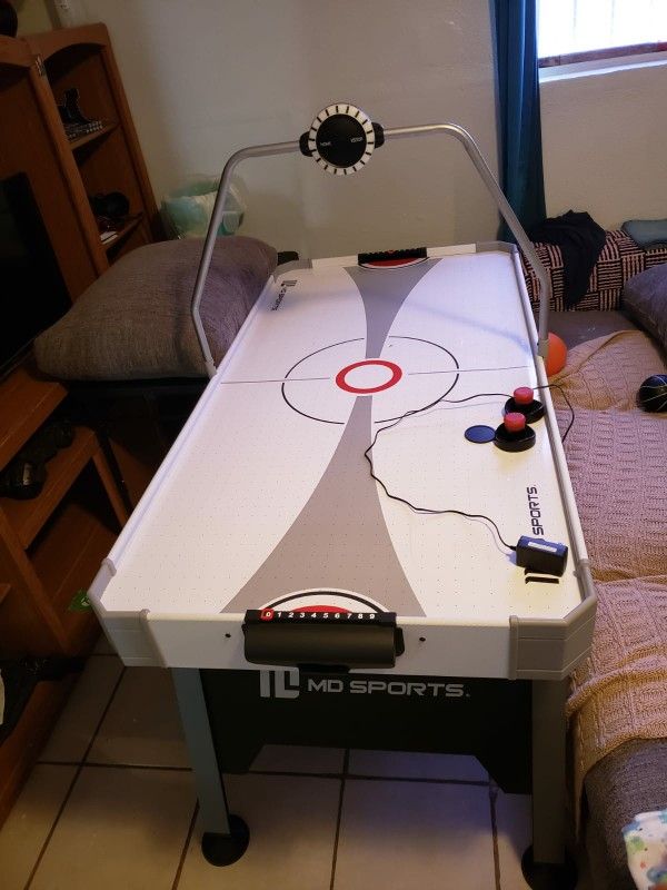 Air Hockey Table