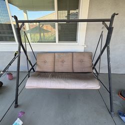 Outdoor swing FREE