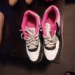 Kids Nike Size 5.5