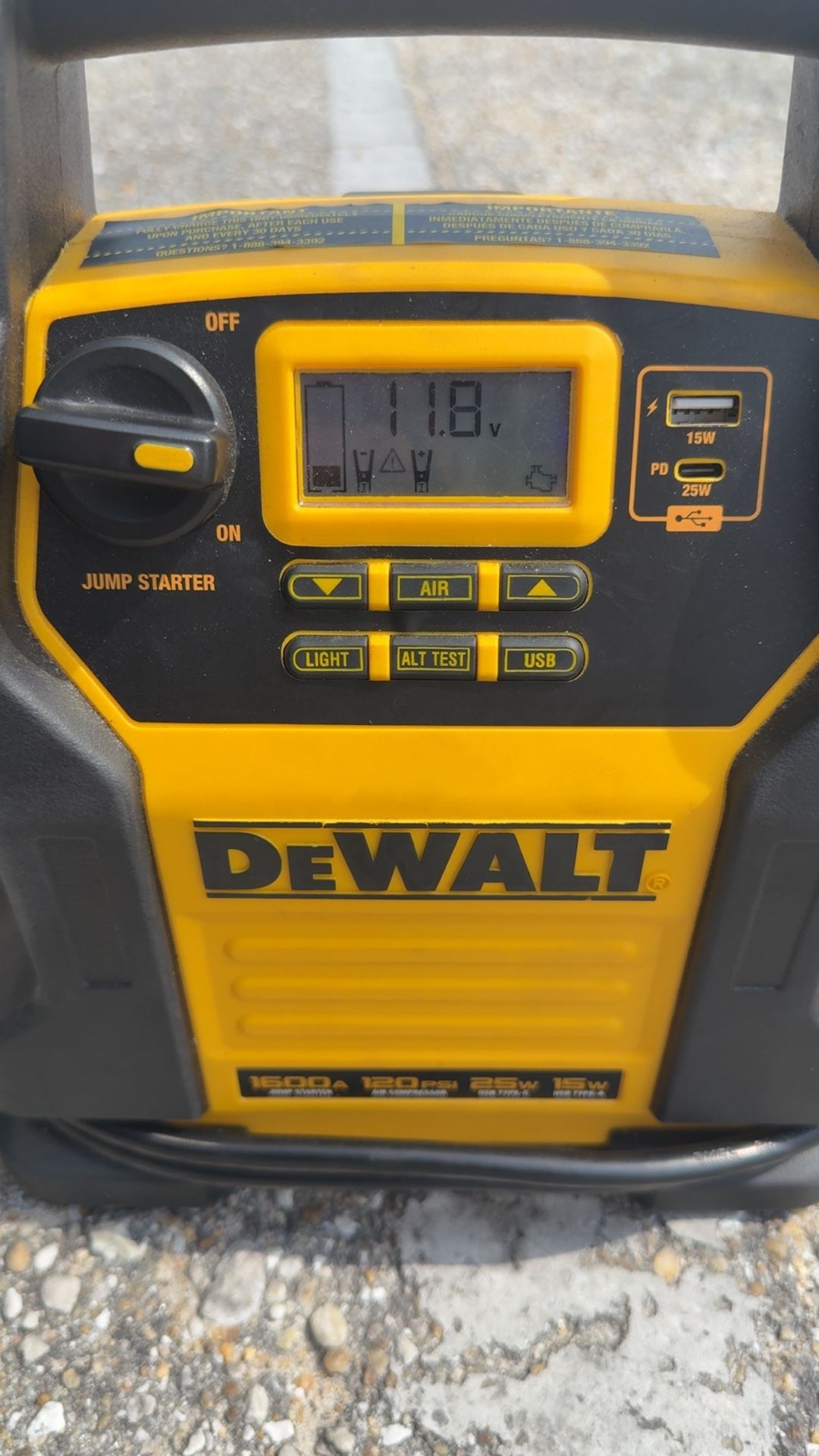 Dewalt 1600A Jump Starter And 120 PSI Inflator