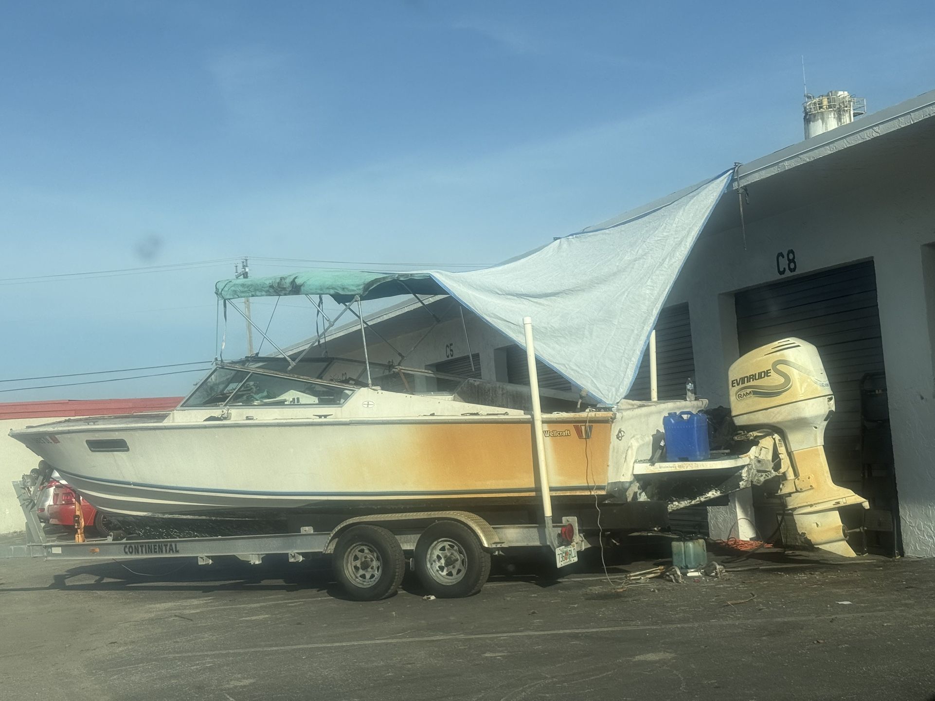 1972 Formula 233 Boat
