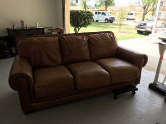 Real genuine leather havertys couch good condition