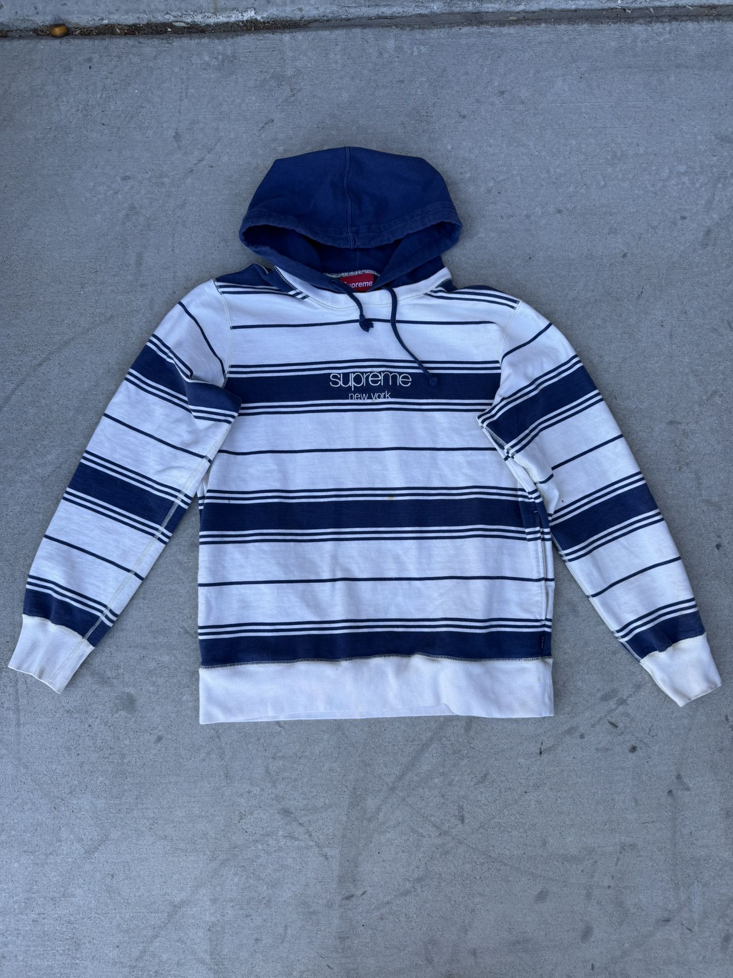 Supreme Hoodie