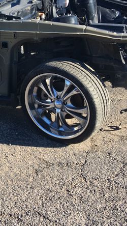 2010 Ford MUSTANG WHEELS staggered Boss . Good tires