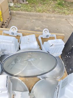 52 - 1500W Sports Lights 22” Diameter. PRICE SLASHED!