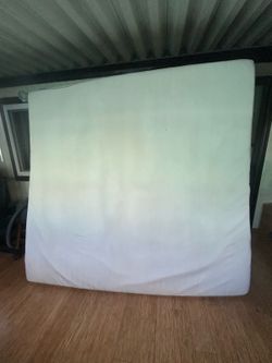 King-size bed + mattress