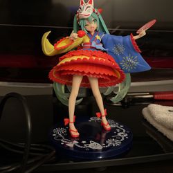 Hatsune Miku Figurine
