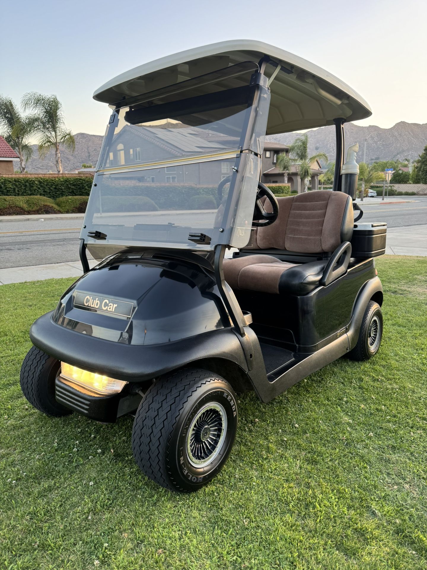 CLUB CAR PRECEDENT GOLF CART - FREE DELIVERY