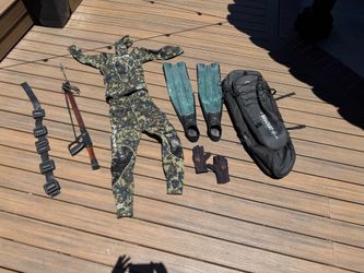 Like New - Spearfishing spear,  wetsuit, and more