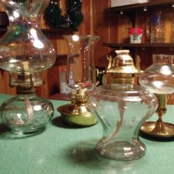 4 Vintage Glass Oil Lamps. Like New. Perfect Condition