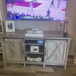 TV Stand. Washed Gray. 60x18x32