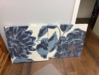 Two blue wall canvas pictures