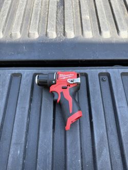 NEW Milwaukee M12 12V Lithium-Ion Brushless Cordless Subcompact 3/8 in. Drill Driver (Tool Only)