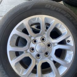 18” 6 Lug Chevy GMC  Wheels With 265/60R18 Tires