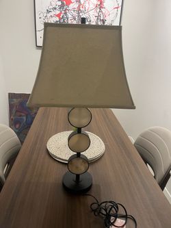 Table lamp