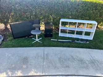 FREE - Curb Pickup - 1st come, 1st Serve no holds