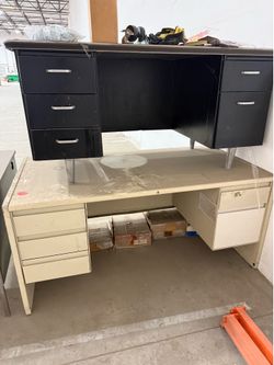 Two free desks