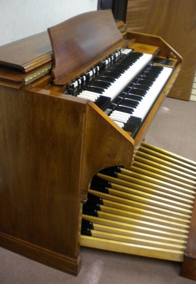 1963 Hammond D152 Organ