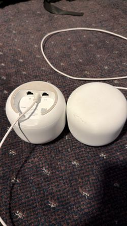 2 Google Nest Wifi (second gen) router nodes