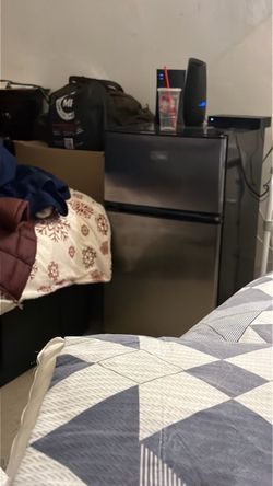 Mini refrigerator