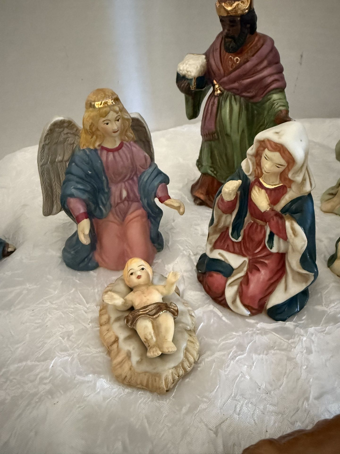 Porcelain Nativity Set size 3”to 6” tall
