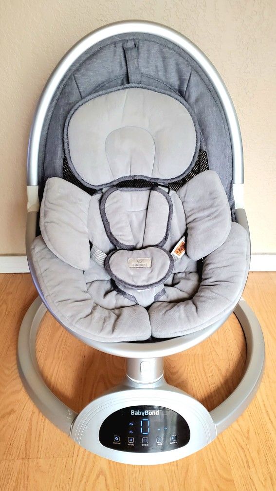 Like New. BABY BOND Baby Swing