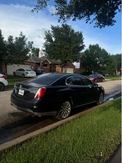 2011 Lincoln MKS