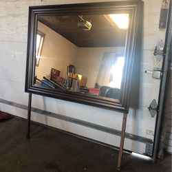 Dresser mirror