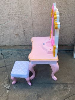 Kids vanity toy