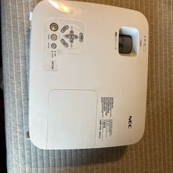NEC NP500 Projector