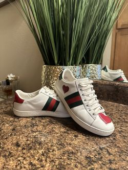 Authentic Gucci Womens Shoes 7 1/2