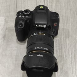 Camera Canon T7i 