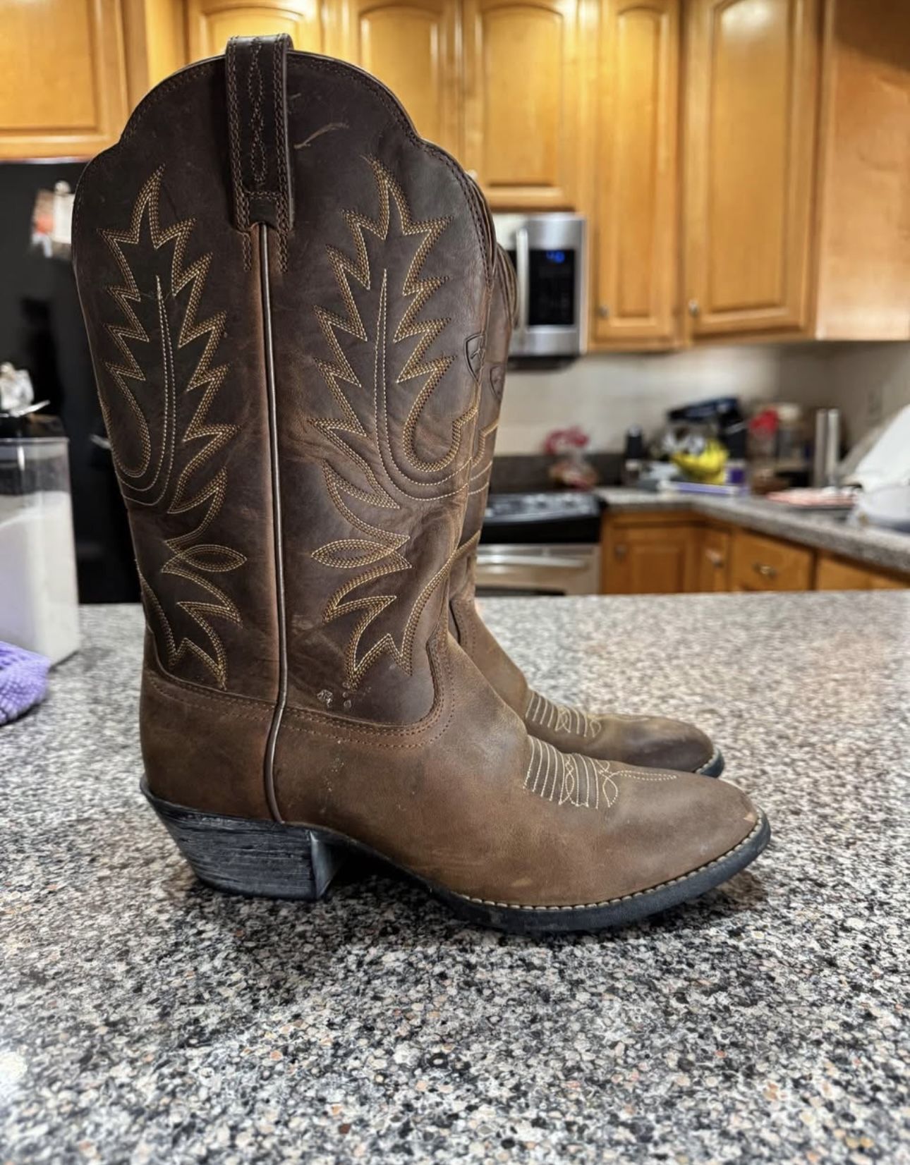 Ariat Women’s Cowboy Boots 6.5