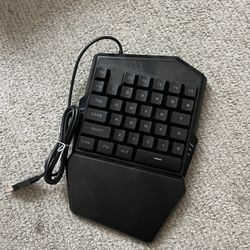 1 Handed gaming keyboard