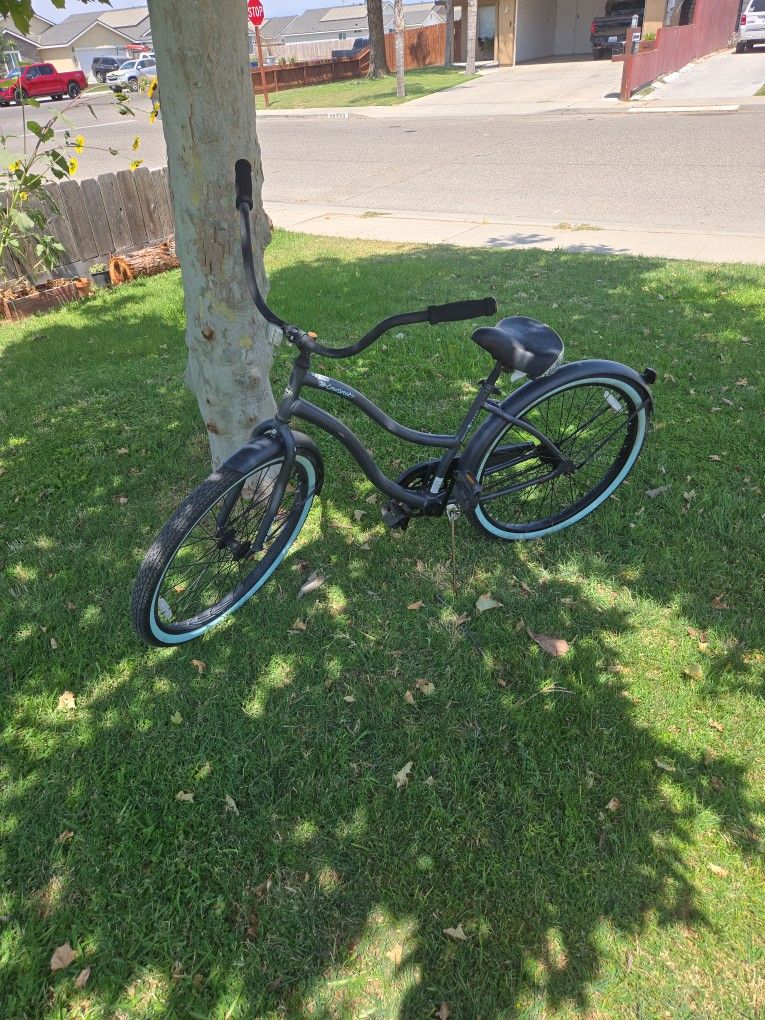 26" Huffy Cranbrook Comfort Cruiser Bike