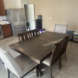 Dinning Room Table 