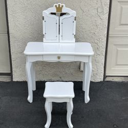 Brand New Vanity With Chair