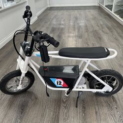 Razor Rambler 12 24V Electric Scooter Up to 14 mph