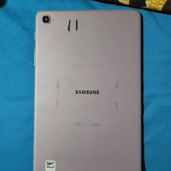 SAMSUNG 32GB UNLOCKED 8 INCH $75