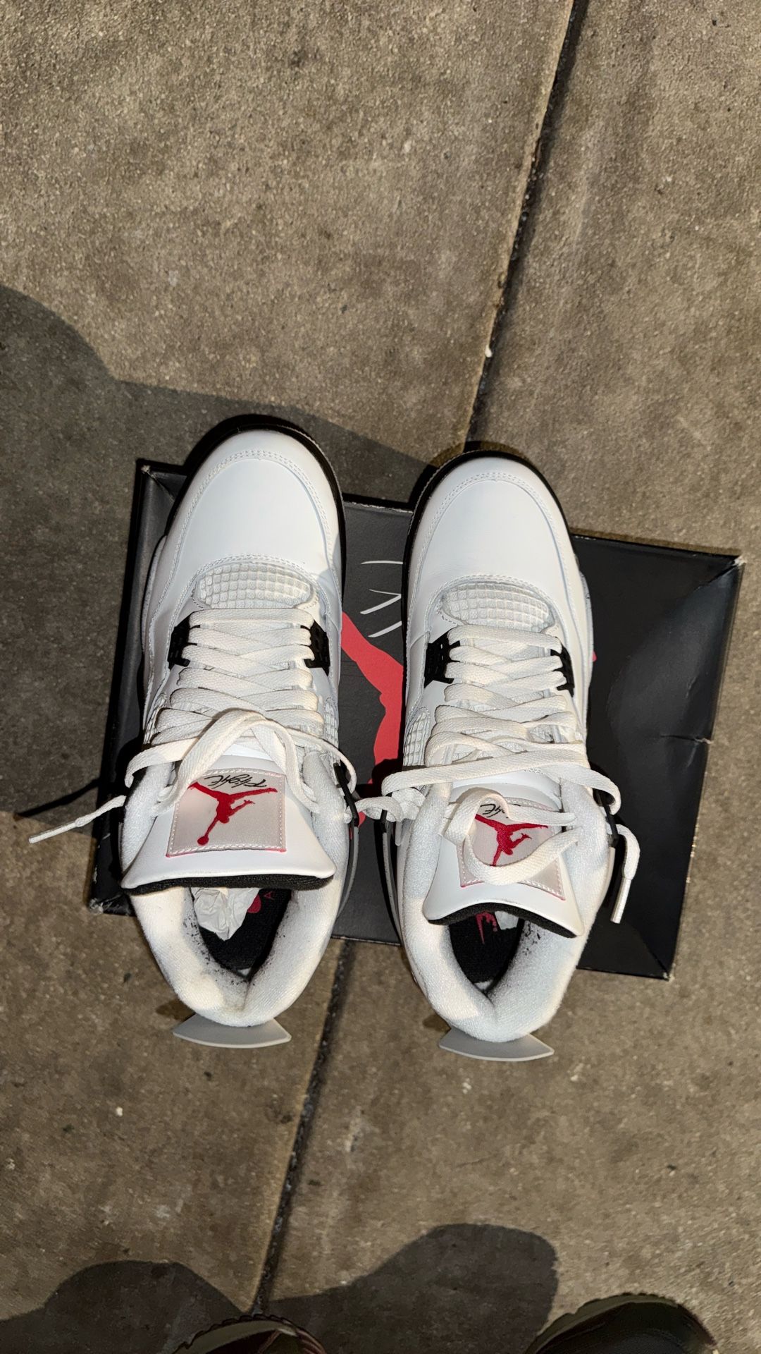 Jordan 4 white grey cement