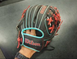 Used Wilson A2000 PF11SS Pedroia Fit 11 in Middle Infielder RHT Glove ( Read the Description)