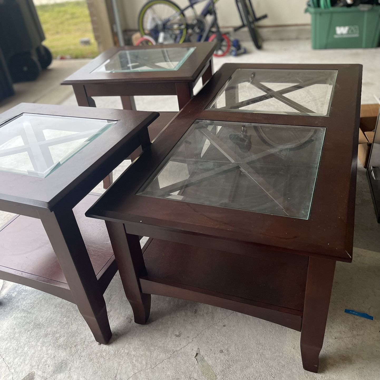 Living Room Tables 