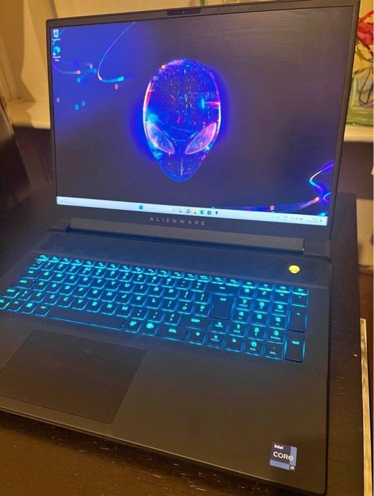 Alienware M18 R2 Gaming Laptop RTX4060 i9 