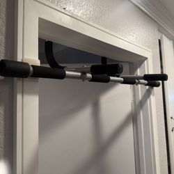 Pull Up Bar 