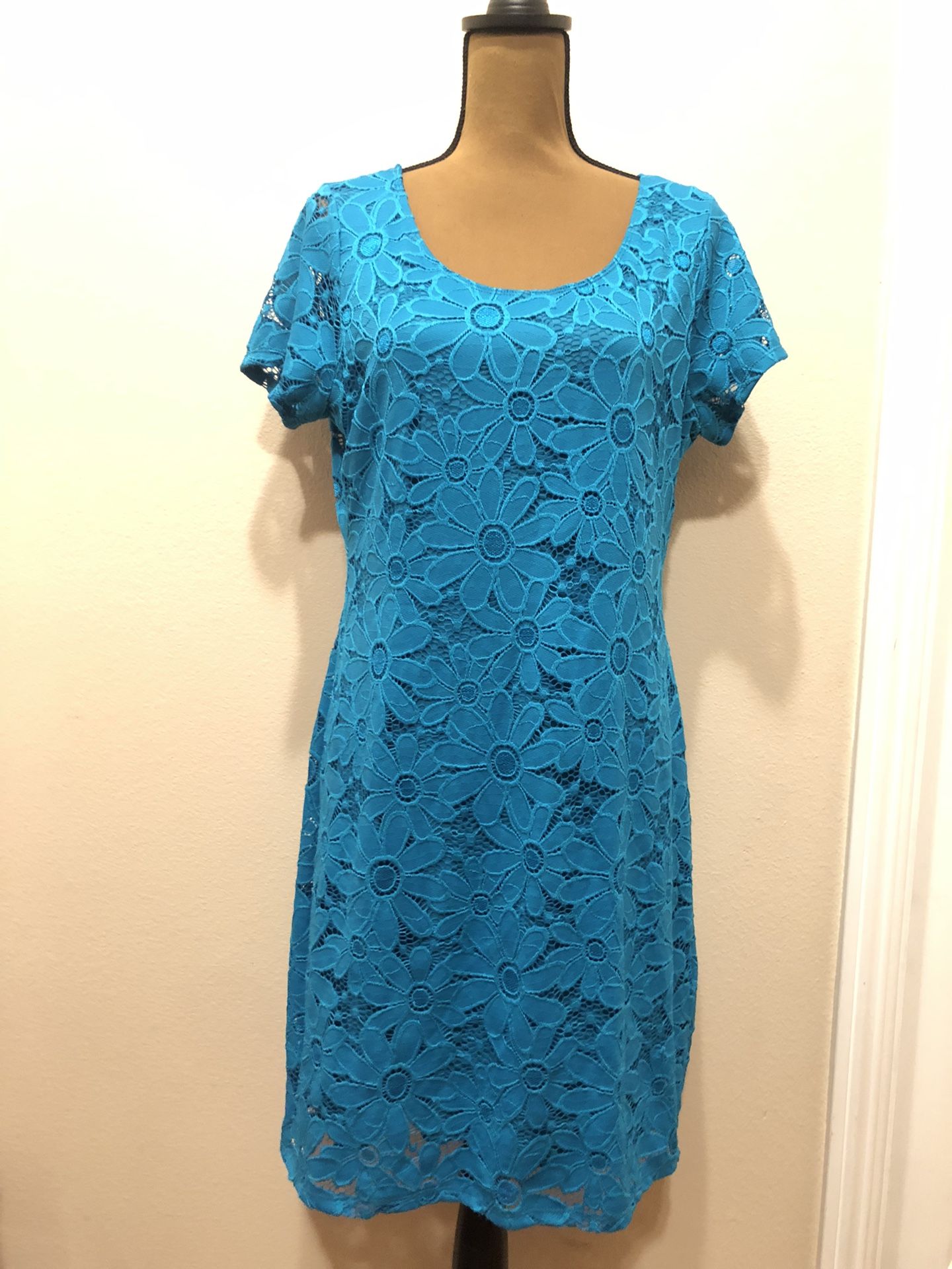 Women’s Bag Of Clothes Size Large (NEW)