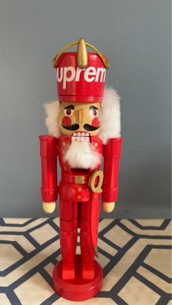 Supreme Nut Cracker