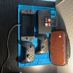 Nintendo Switch Bundle With Games And Accessories 