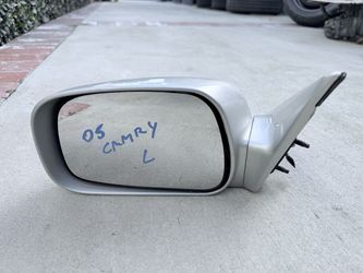 2005 Toyota Camry Driver Side (LH) Mirror Assembly – OEM Silver
