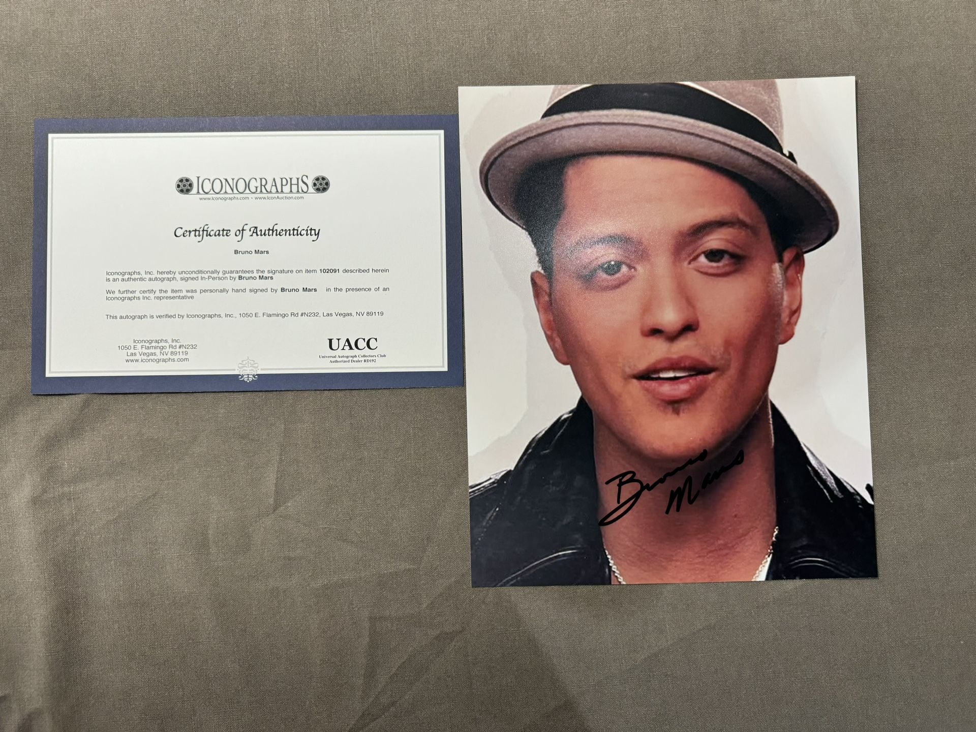 Genuine  bruno mars signed autograph photo