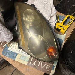 Infiniti G35 Headlight